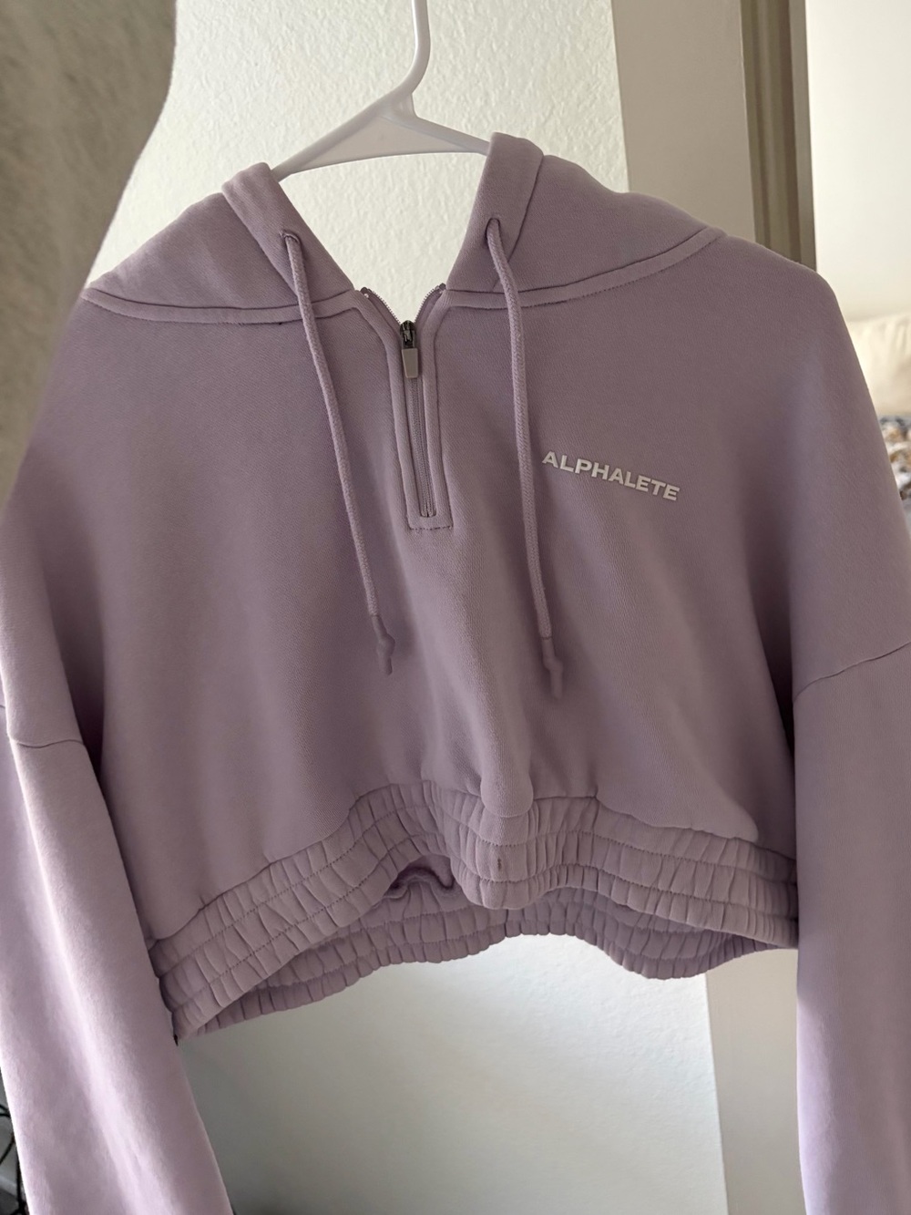 Alphalete Lavender Cropped Half-Zip Hoodie size M